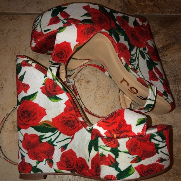 Rose Wedges - Picture 2 of 4